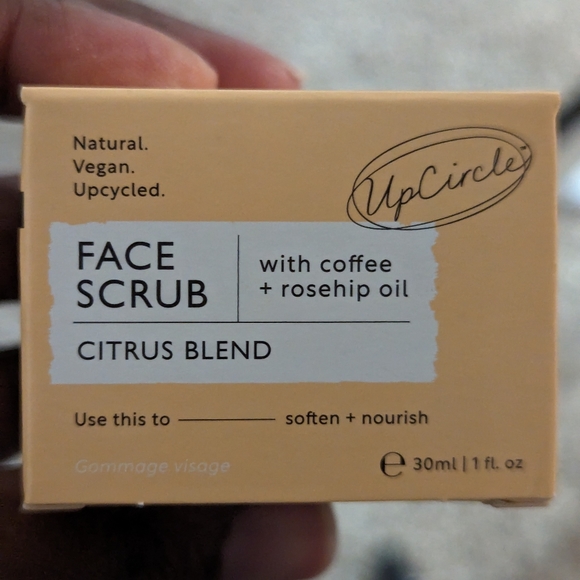 Citrus Face Scrubs + Coffee & Rosehip - Picture 6 of 9
